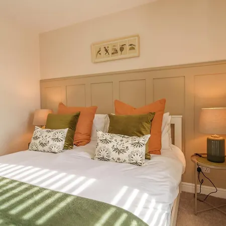 40 The Gill - Town Centre