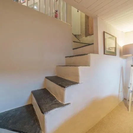 40 The Gill - Town Centre *